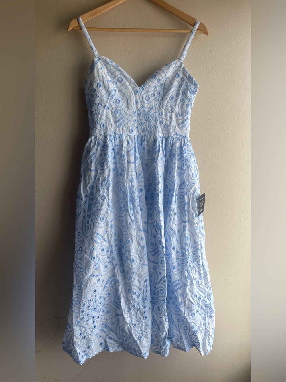 New Lulu's Women Light Blue Eyelet Spaghetti Strap Sundress Size Small
